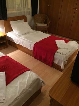 Naama Budapest